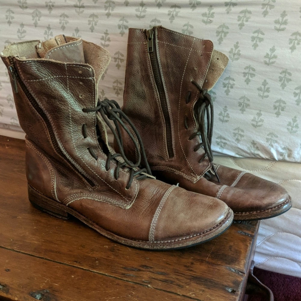 Hardly worn Bed Stu leather boots